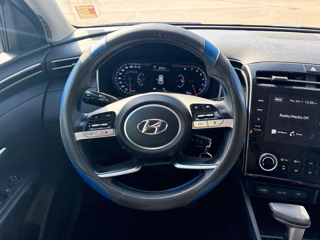 Used 2023 Blue Hyundai SE image 12