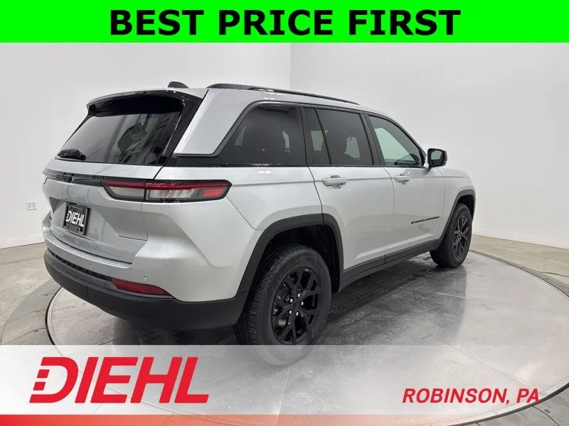 New 2026 Silver Zynith Exterior Paint Jeep Laredo image 7