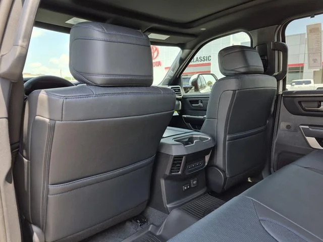 New 2026 Wind Chill Pearl <sup>1</sup> Toyota  Platinum image 15