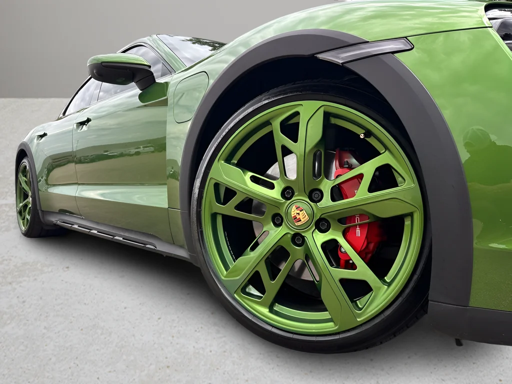 Used 2023 Green Porsche 4S image 26