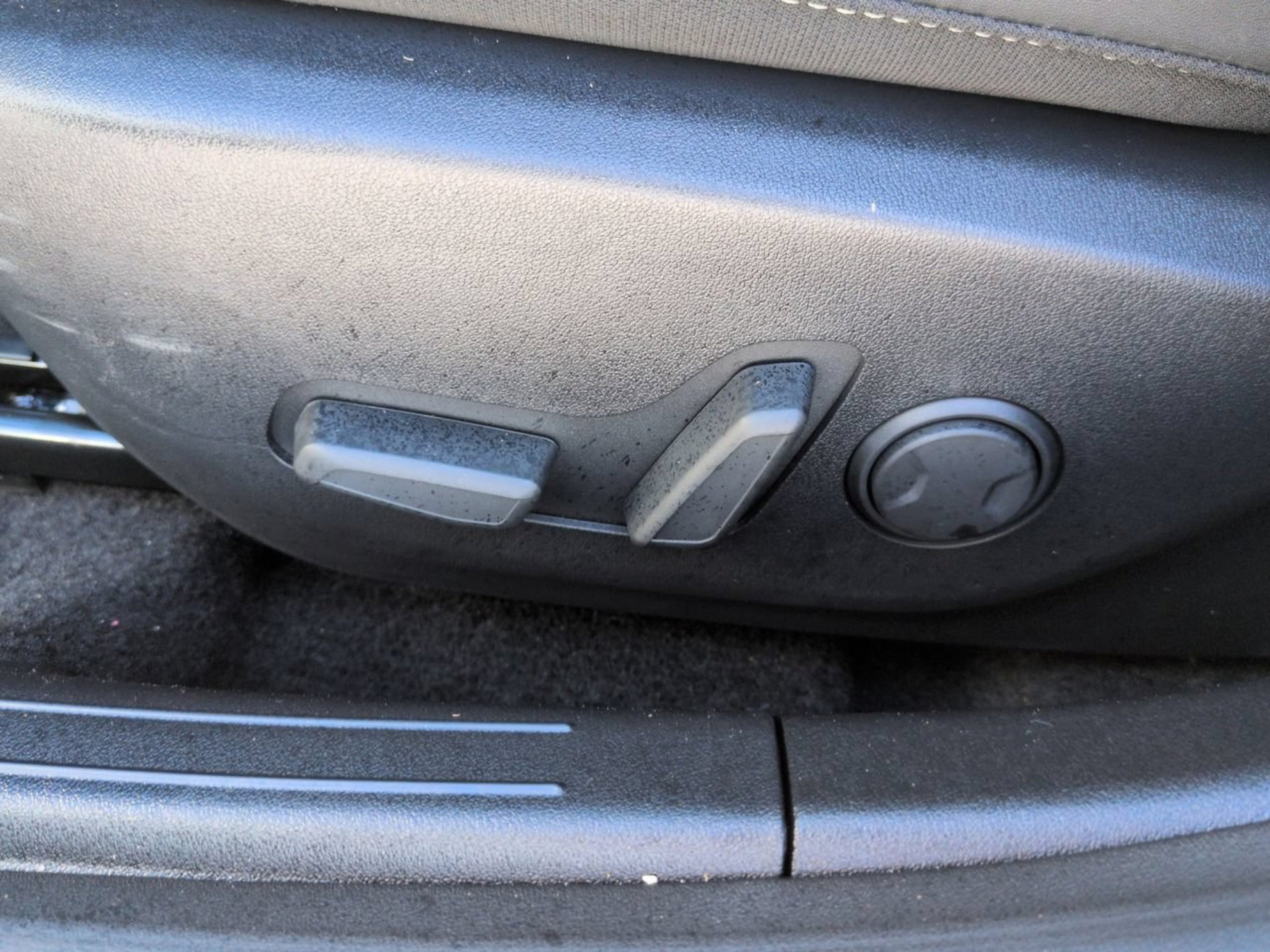 New 2026 Snow White Pearl Kia GT-Line image 15