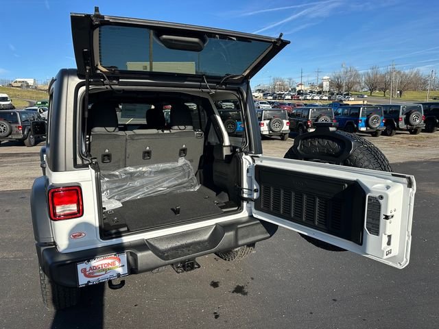 New 2026 Bright White Clear-Coat Exterior Paint Jeep Sport S image 9