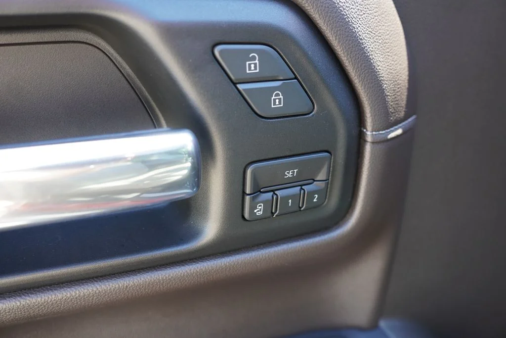 Used 2019 Cajun Red Tintcoat Chevrolet LTZ image 24