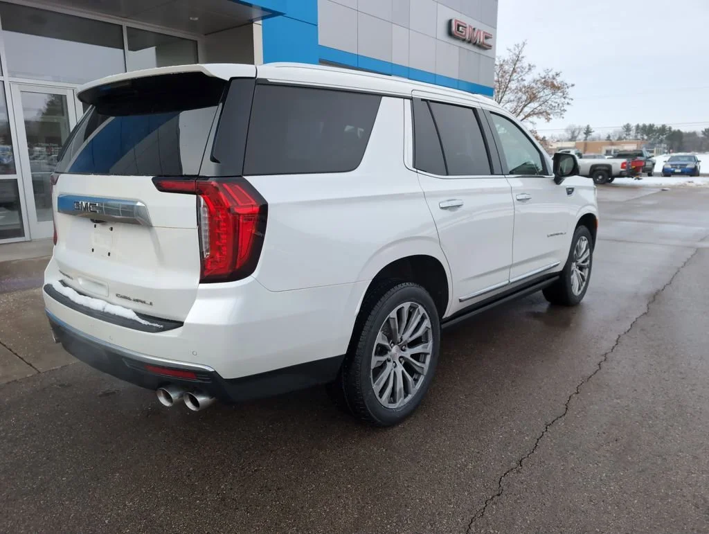 2021 GMC Yukon Denali - Photo 8