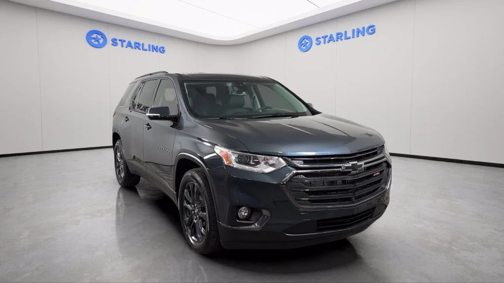 Used 2020 GRAPHITE METALLIC Chevrolet RS image 15