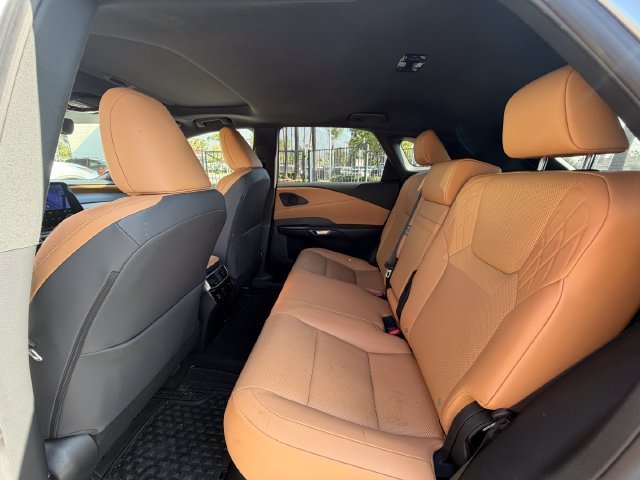 Used 2023 Silver Lexus 350 Premium image 34