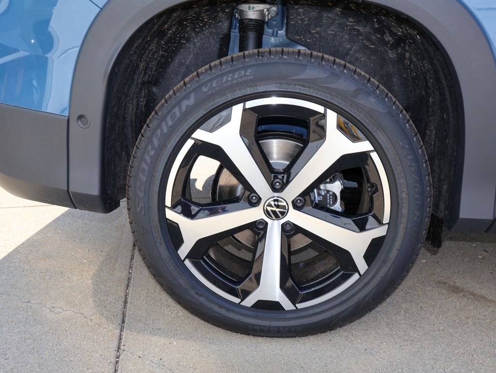 New 2026 Blue Volkswagen 2.0T SE image 11