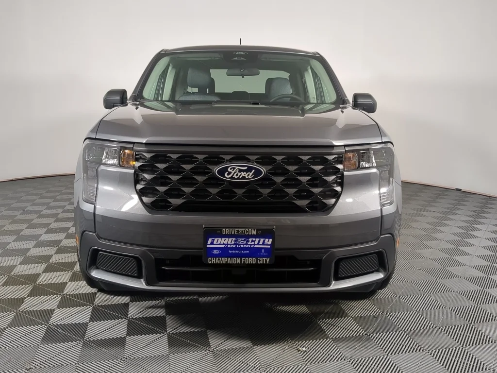 New 2026 CARBONIZED GRAY METALLIC Ford XLT image 3