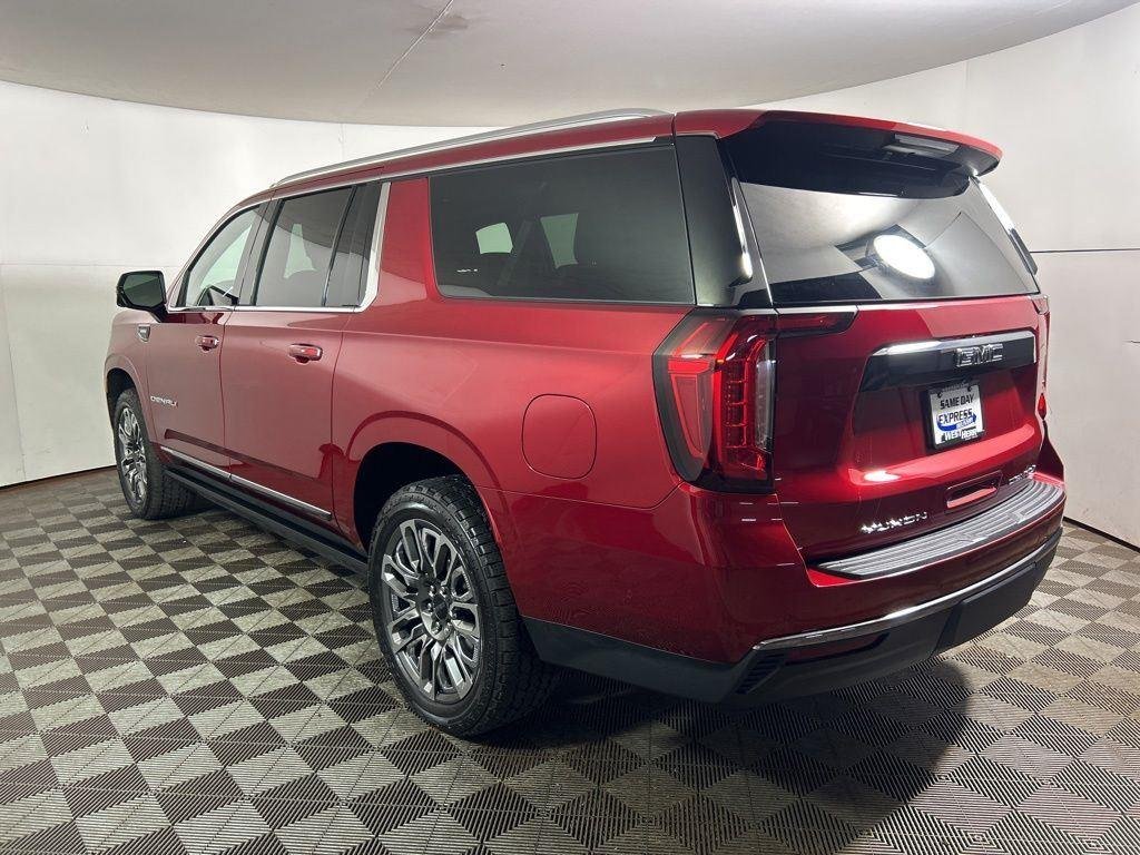 Used 2023 Volcanic Red GMC Denali Ultimate image 12