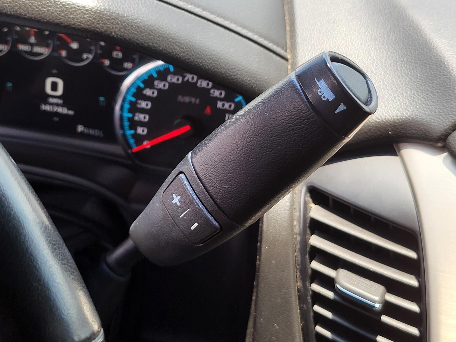 Used 2019 Onyx Black GMC Denali image 30