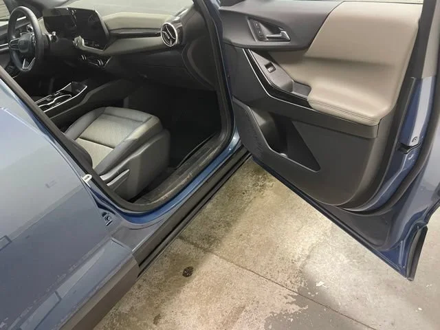 Used 2026 Lakeshore Blue Metallic Chevrolet LT image 21