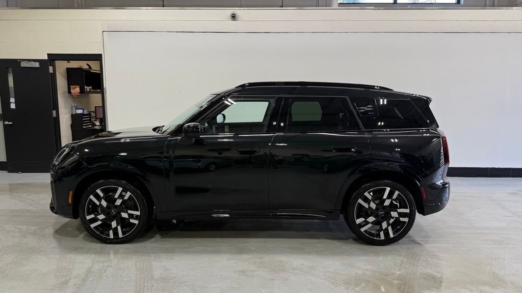 New 2027 Midnight Black II Metallic MINI  image 2