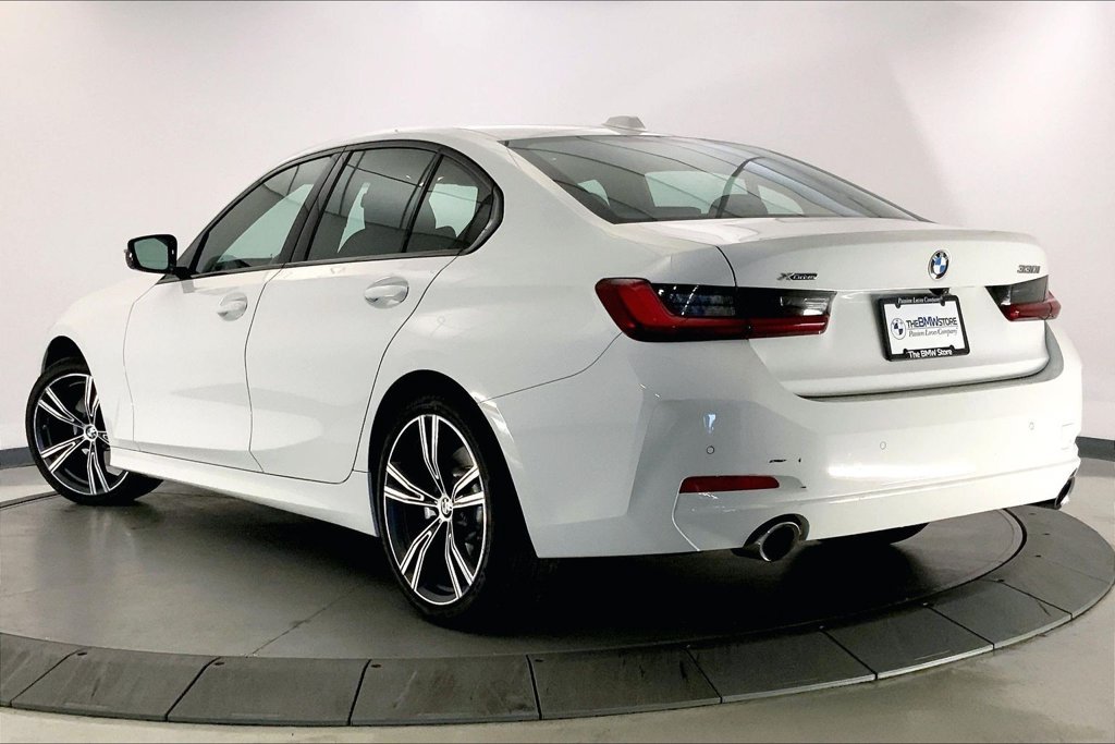 Used 2023 Alpine White BMW 330i xDrive image 10