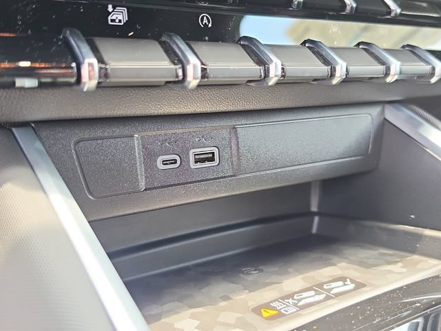 2026 Chevrolet Colorado Z71 - Photo 21