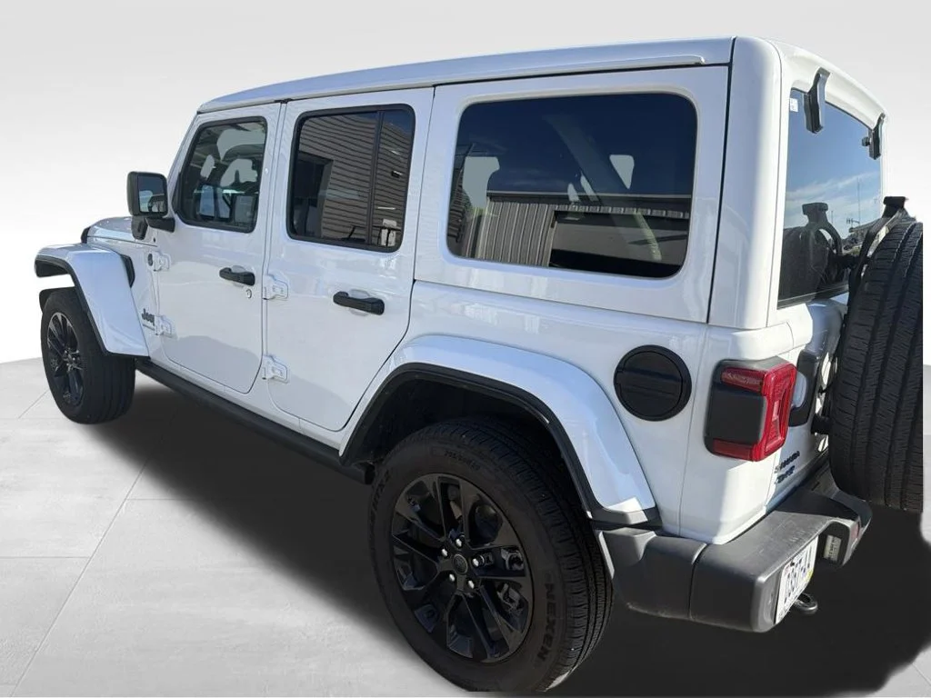 Used 2025 White Jeep Sahara 4xe image 29