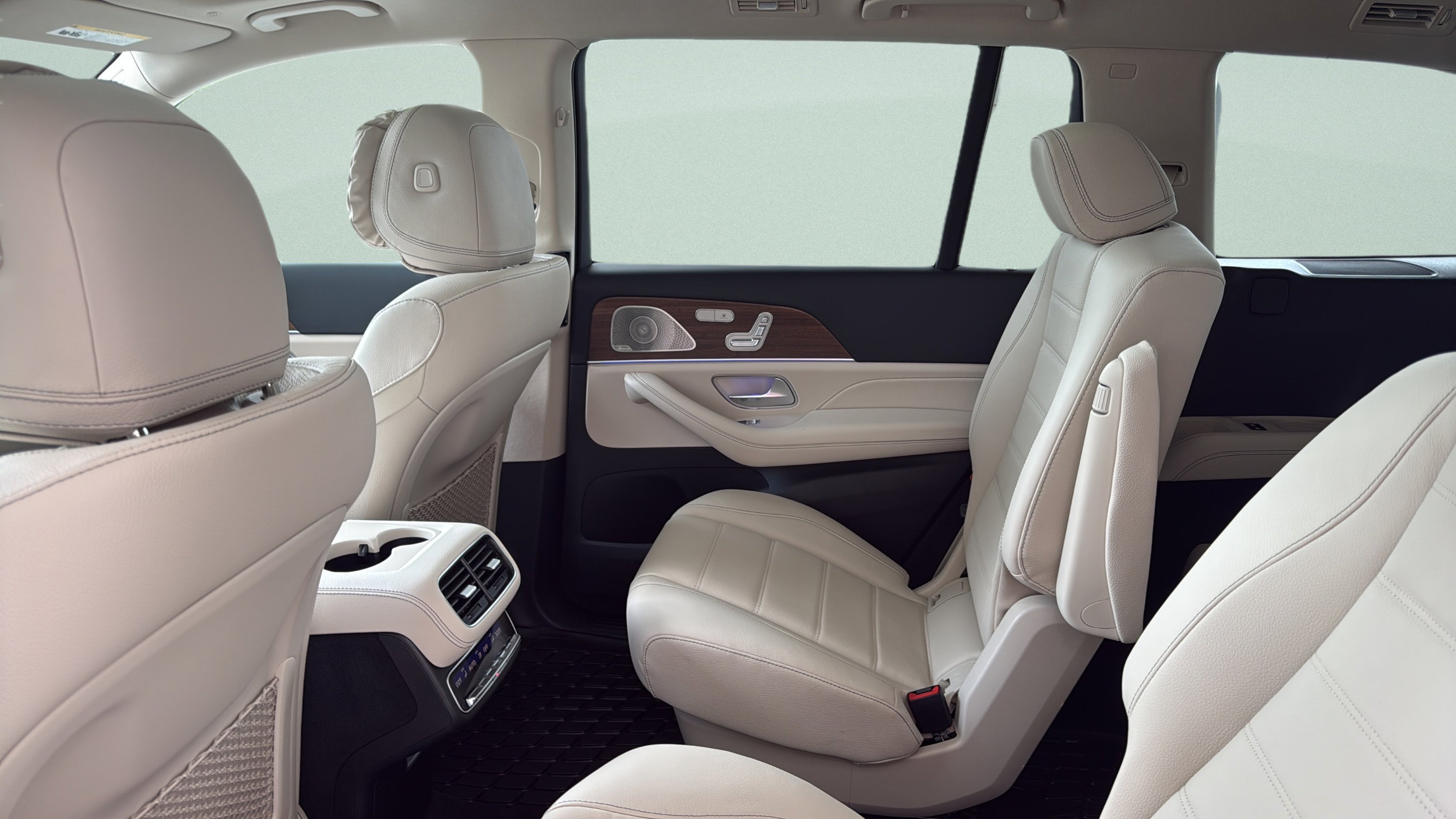 Certified Used 2026 Polar White Mercedes-Benz GLS 450 image 22