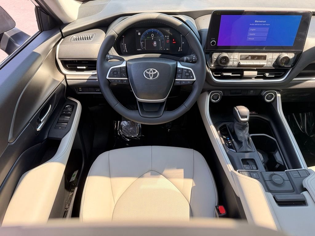 Used 2025 Black Toyota XLE image 16