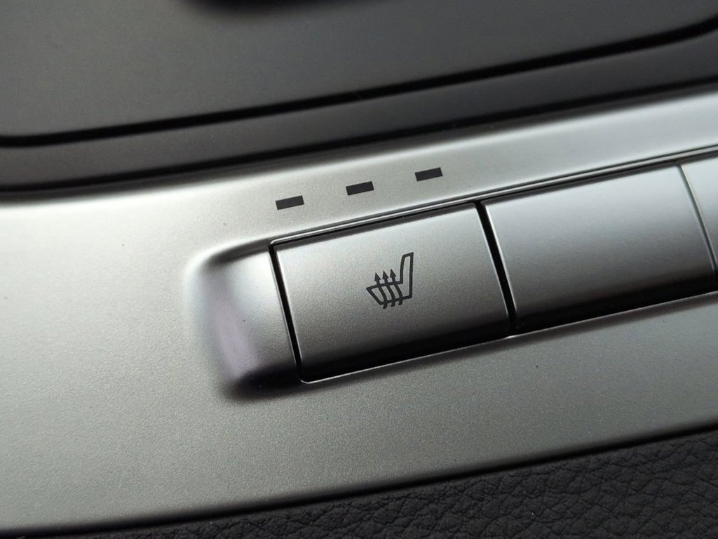 New 2026 Snow White Pearl Kia LXS image 23