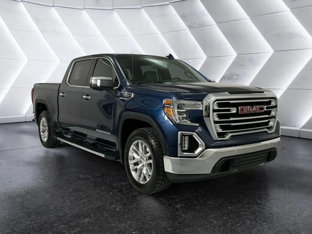 2019 GMC Sierra 4WD Crew Cab Short Box SLT's photo