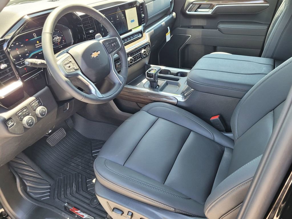 2025 Chevrolet Silverado 1500 LT - Photo 8