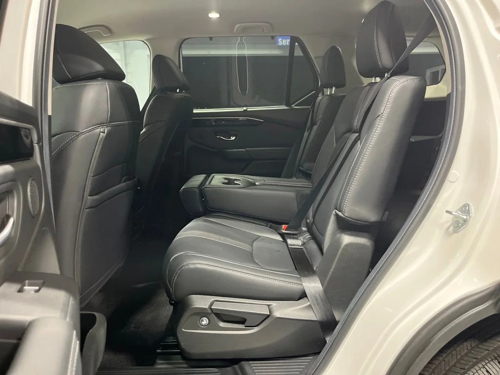 2025 Honda Pilot EX-L - Photo 30