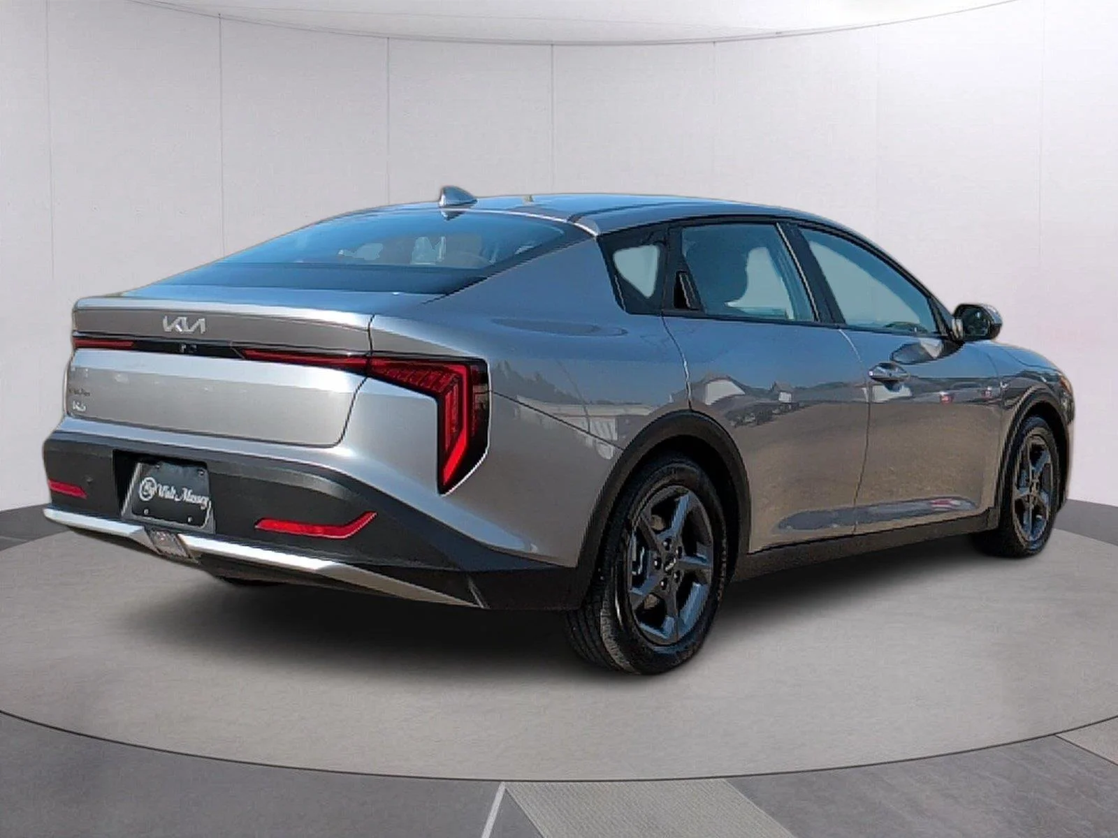 Used 2025 Steel Gray Kia LXS image 6