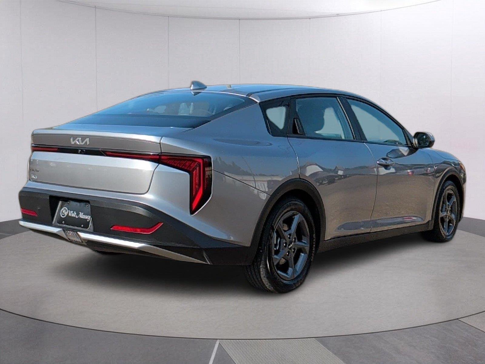 Used 2025 Steel Gray Kia LXS image 6