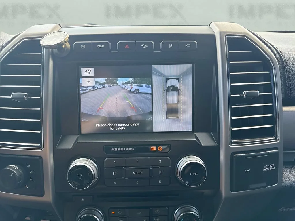 Used 2018  Ford XL image 25