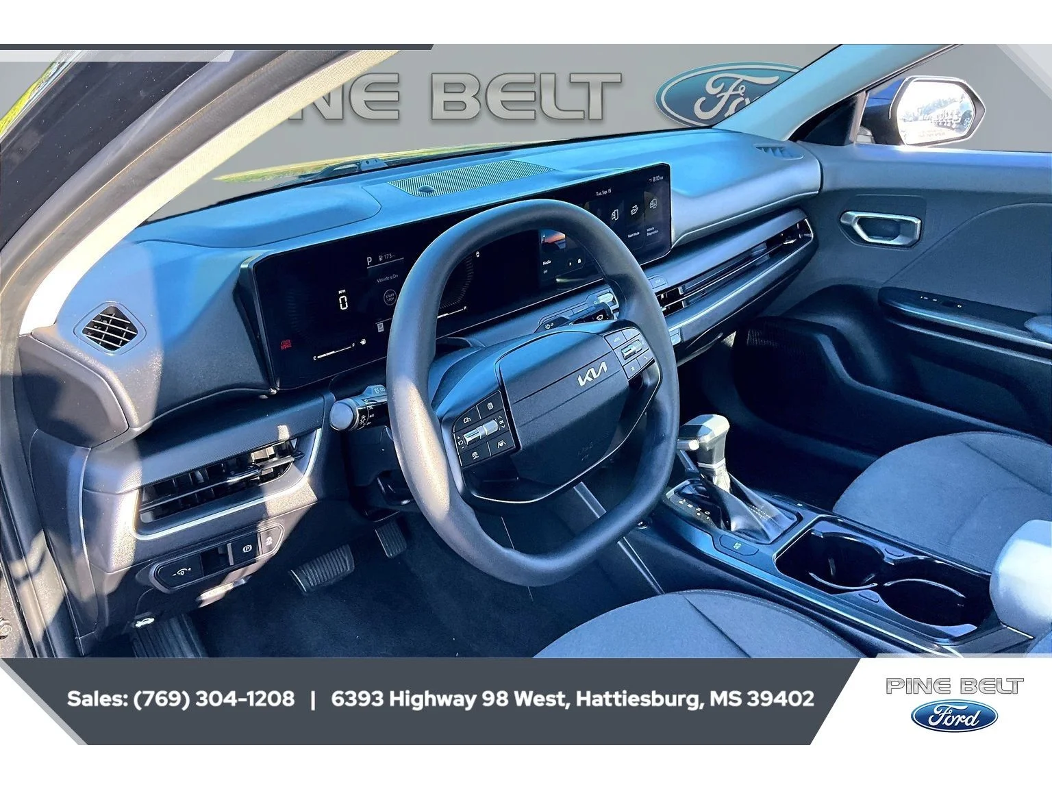 Used 2025 Interstellar Gray Kia LX image 12