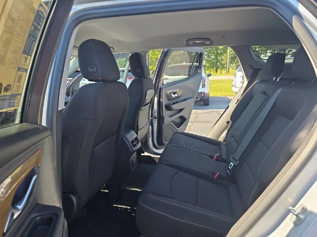 Used 2020 Silver GMC SLE image 15
