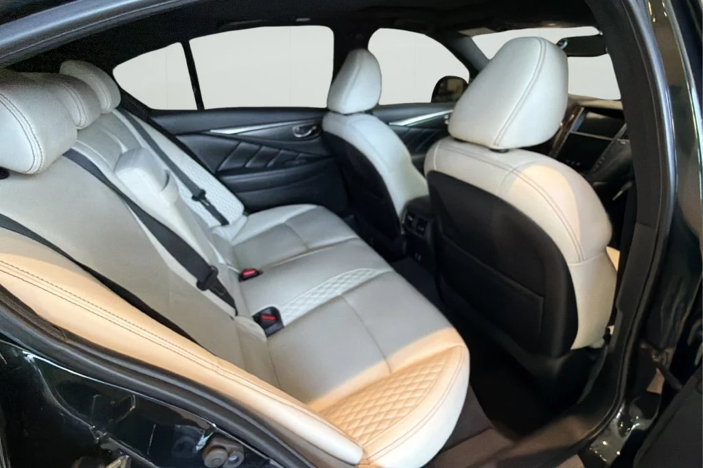 Used 2023 Black INFINITI Red Sport 400 image 12