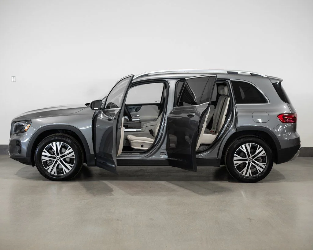Used 2026 Gray Mercedes-Benz GLB 250 image 3
