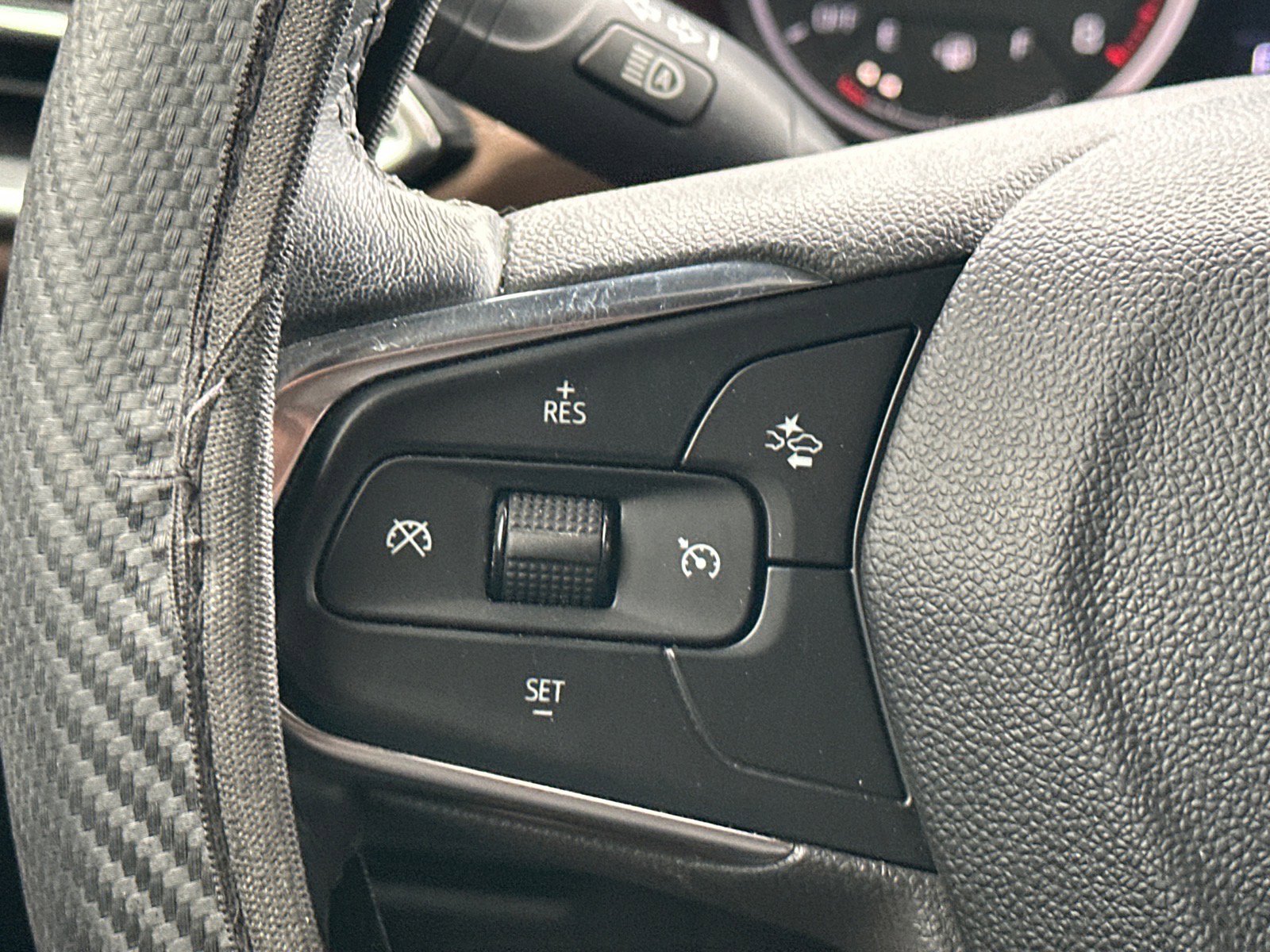 Used 2021 Midnight Blue Metallic Chevrolet ACTIV image 21