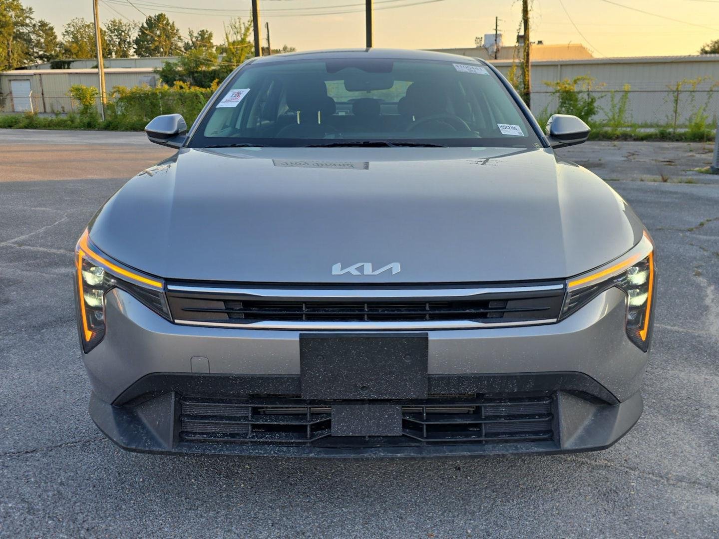 Used 2025 Steel Gray Kia LXS image 8