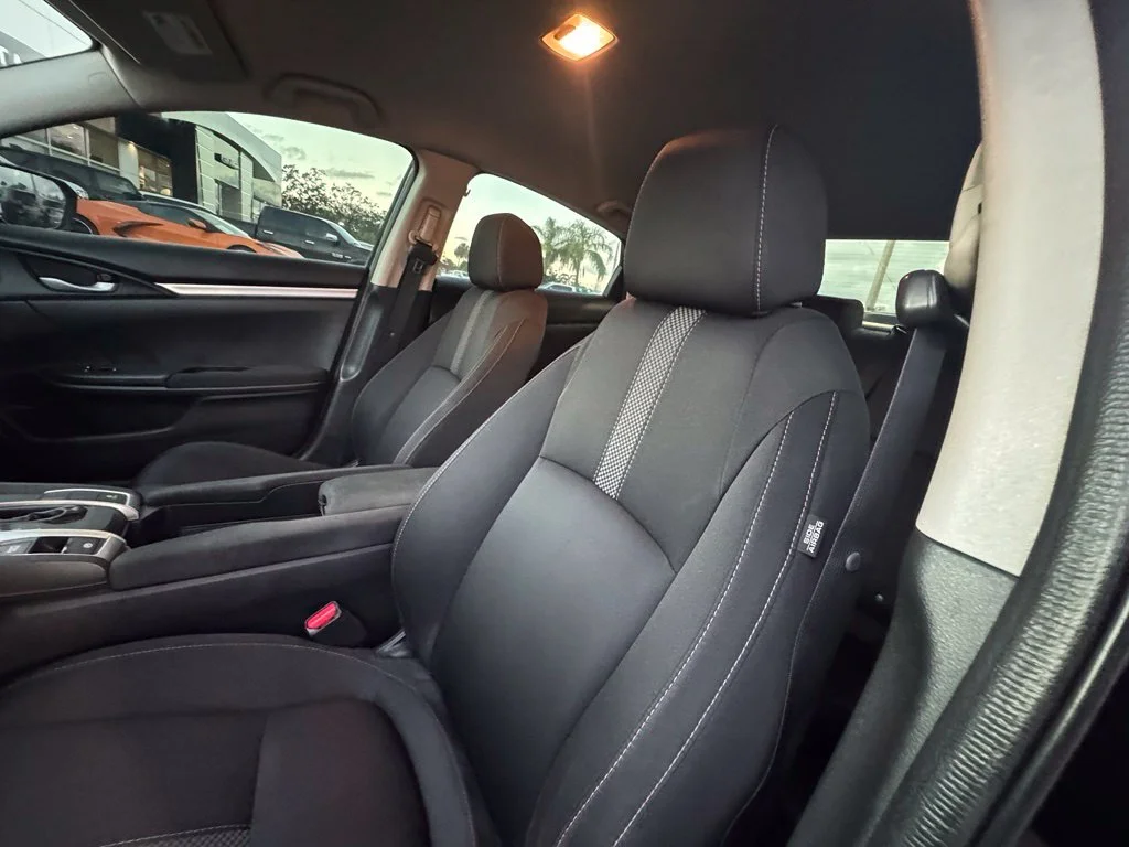 Used 2020  Honda LX image 7
