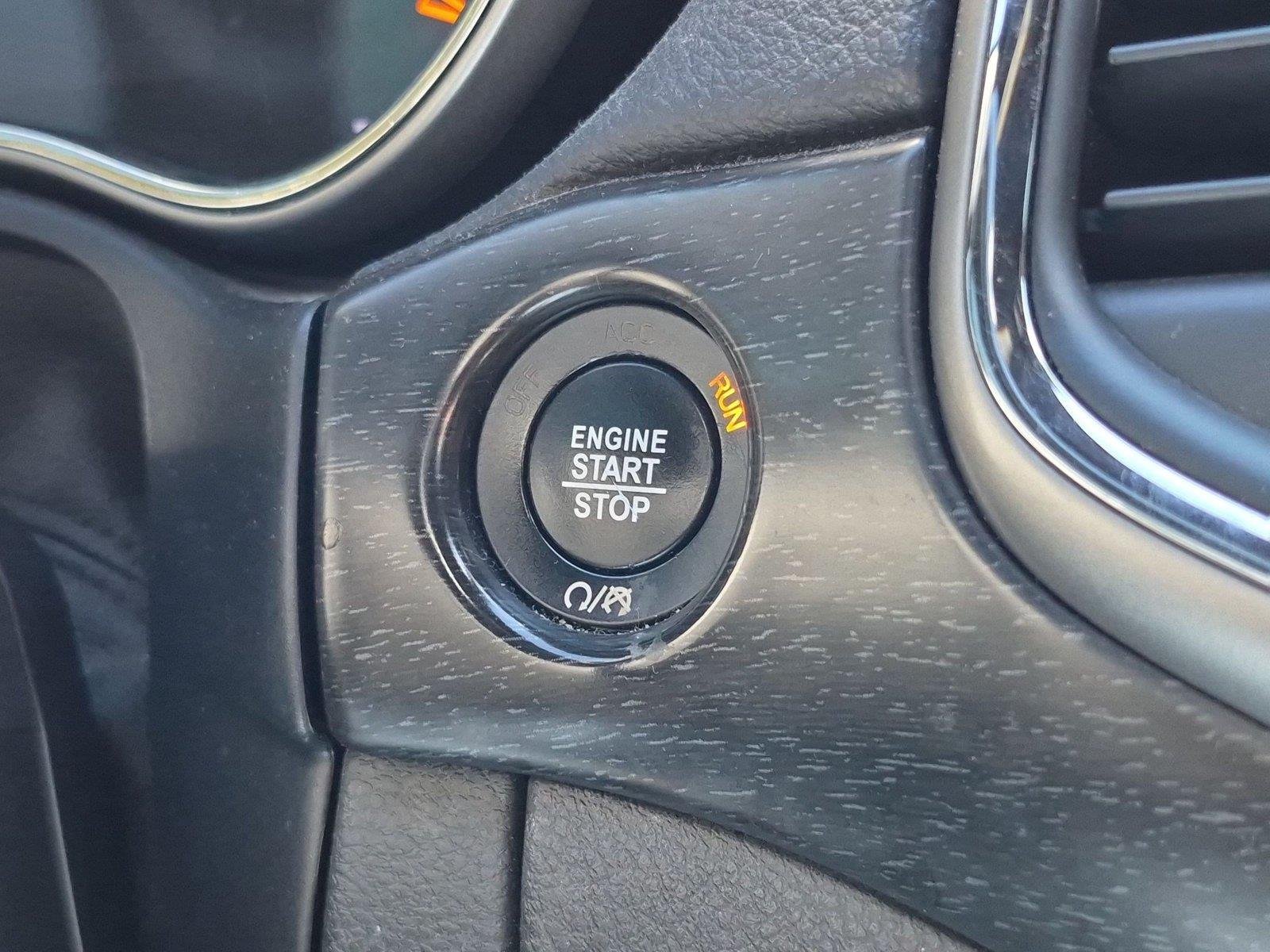 Used 2018 Bright White Clearcoat Jeep Altitude image 28