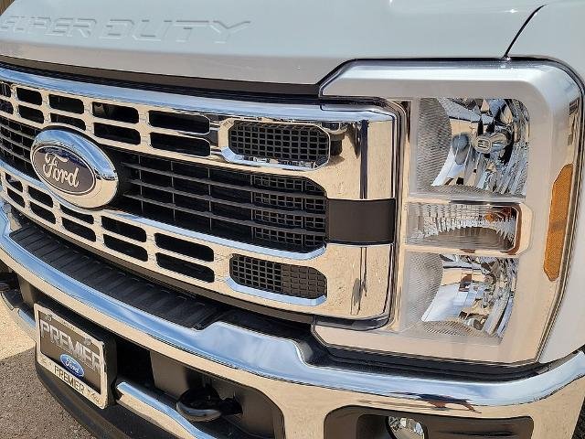 New 2026 Oxford White Ford F-350® XL image 38