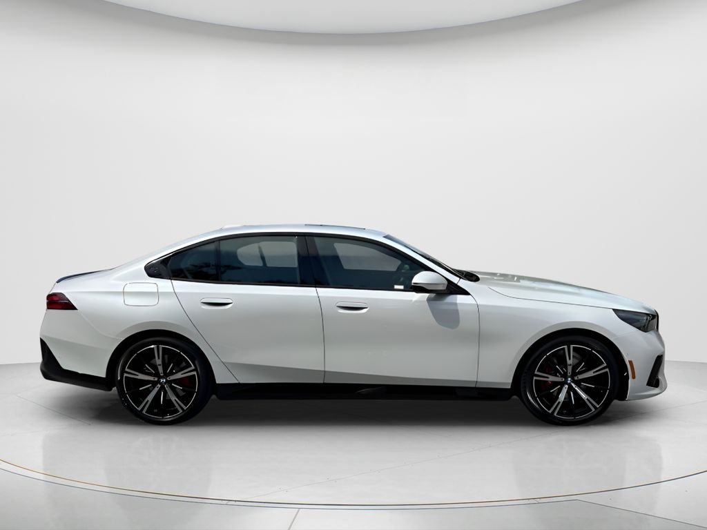 New 2027 Mineral White Metallic BMW 530i image 4