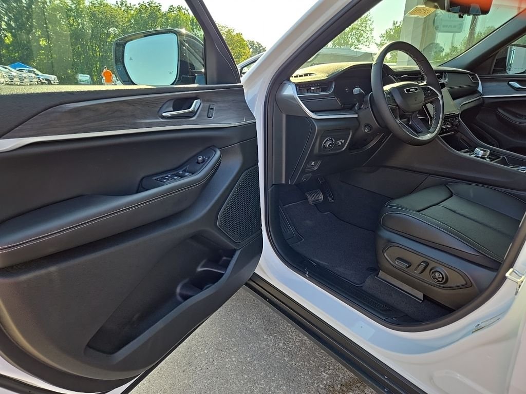 2025 Jeep Grand Cherokee L Limited - Photo 30