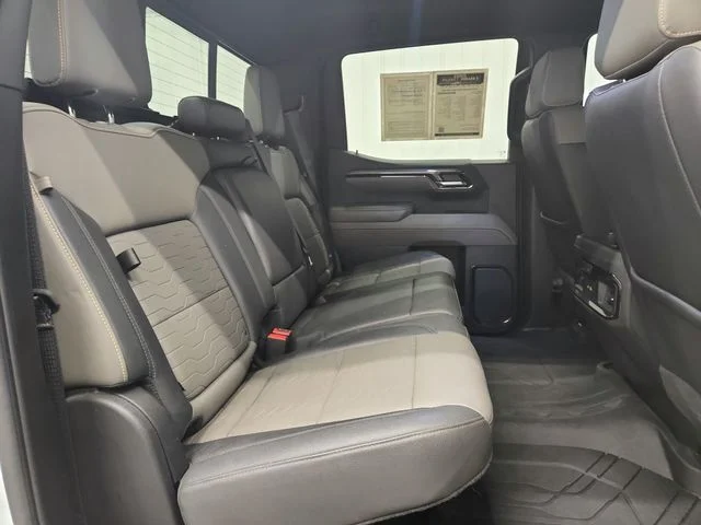 Used 2023 White Chevrolet ZR2 image 32