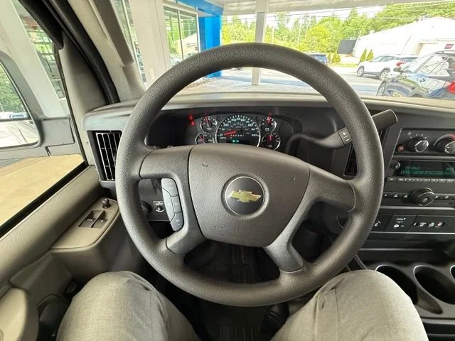 2025 Chevrolet Express Cargo Work Van - Photo 18