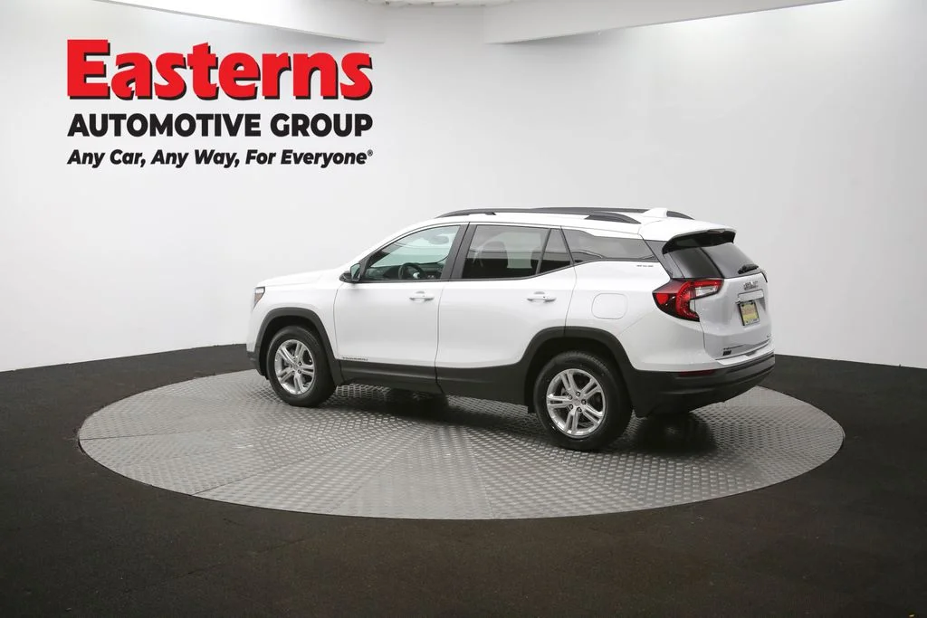 Used 2023 White GMC SLE image 60