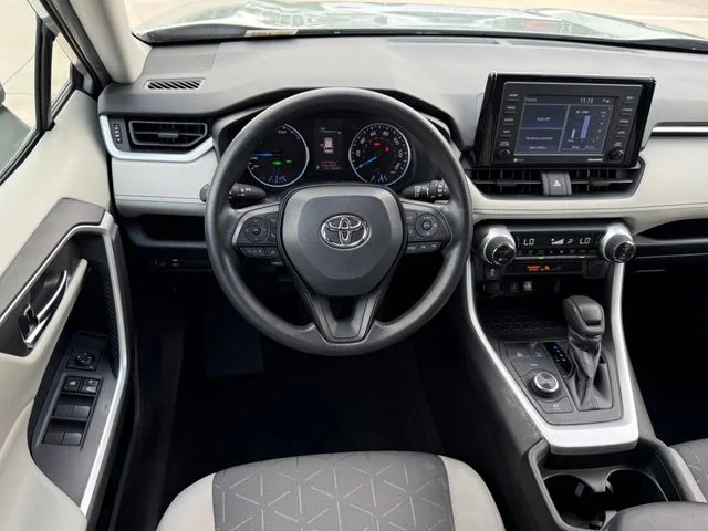 Used 2021  Toyota XLE image 21