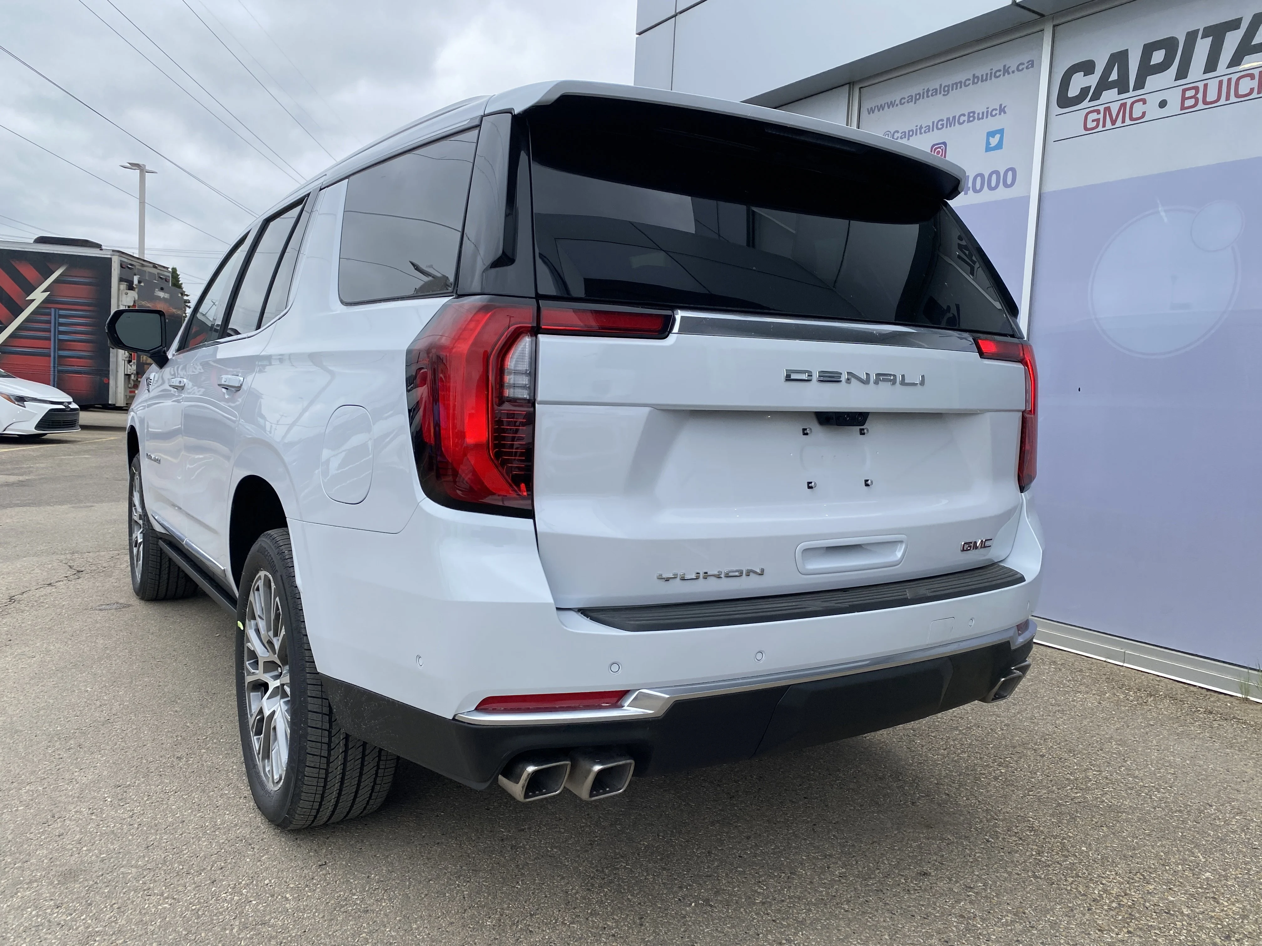New 2026 GLACIER WHITE TRICOAT GMC Denali image 4