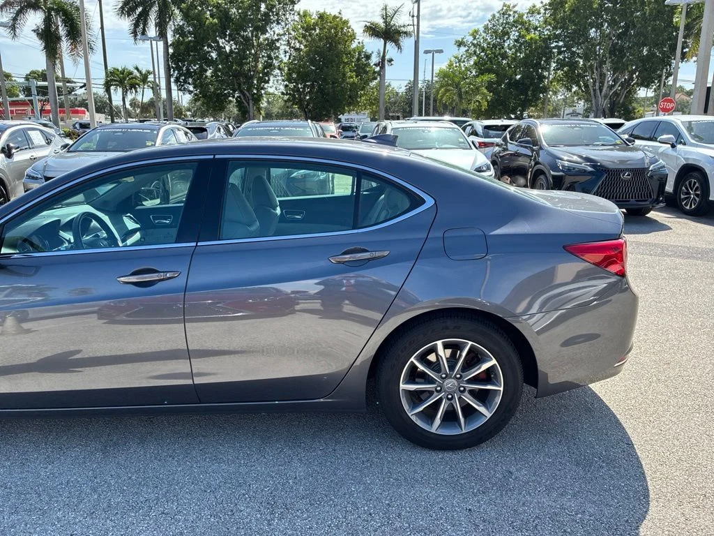Used 2018  Acura 2.4L image 6