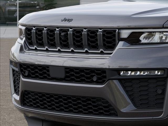 New 2026 Baltic Gray Metallic Clear-Coat Exterior Paint Jeep Limited image 11