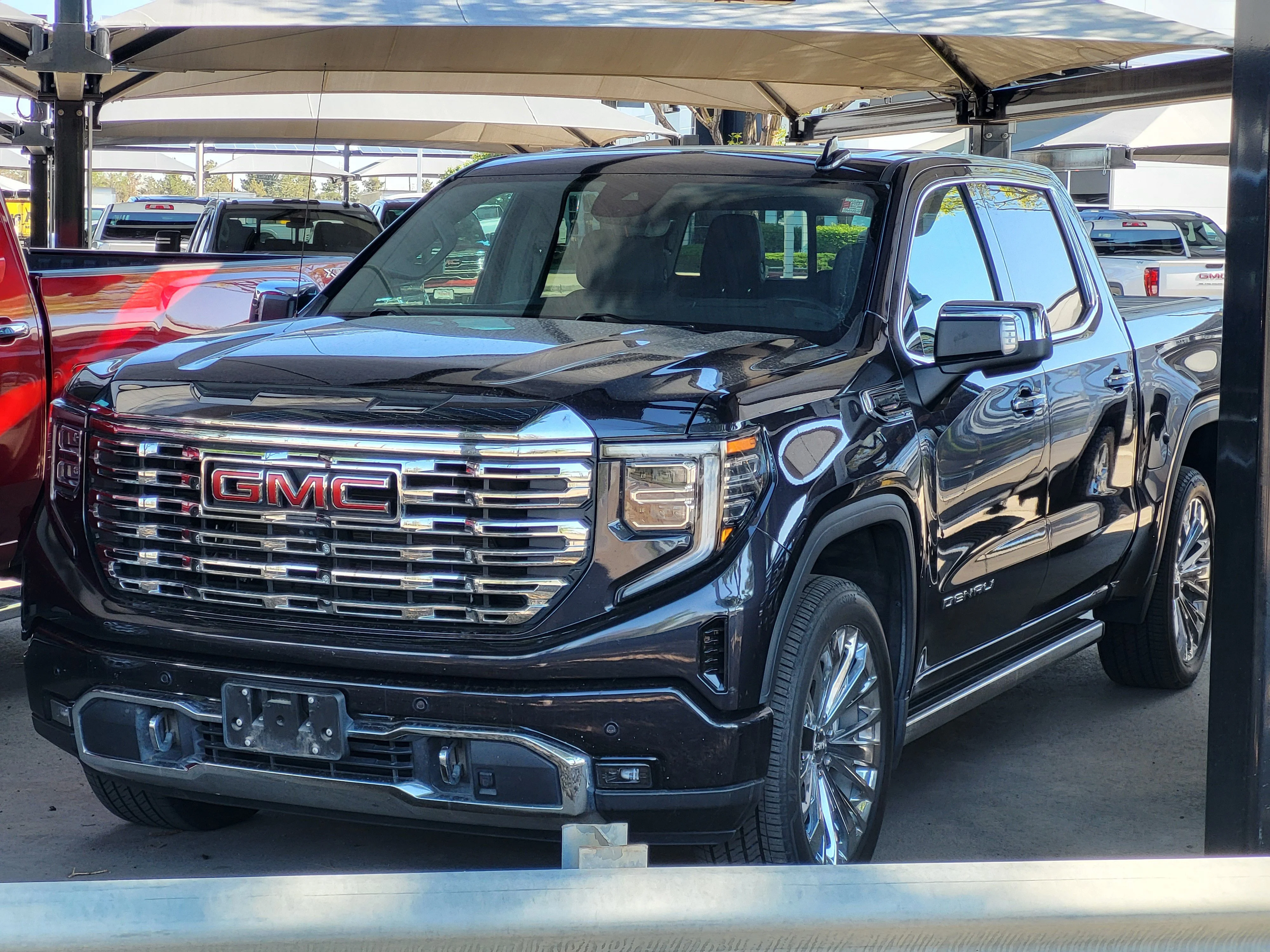 2023 GMC Sierra 4WD Crew Cab Short Box Denali's photo