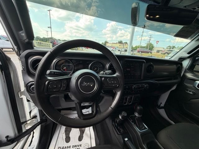 Certified Used 2022 Bright White Clearcoat Jeep Unlimited Sport S image 13