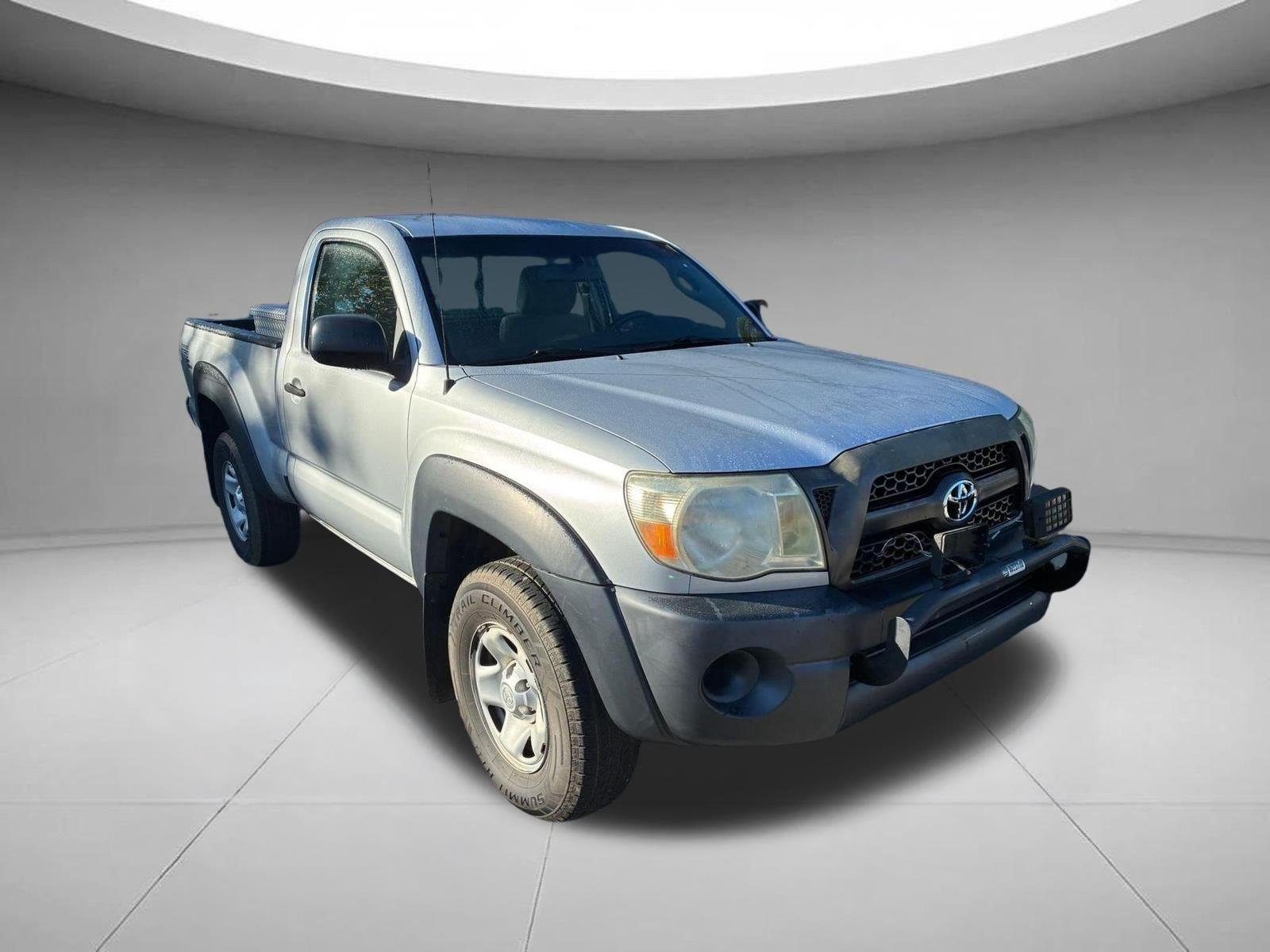 Used 2011  TOYOTA REGCAB image 3