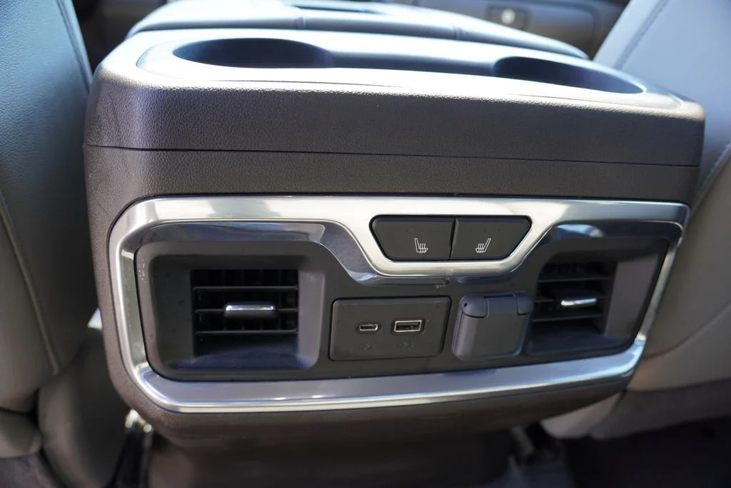 Used 2019 Cajun Red Tintcoat Chevrolet LTZ image 19